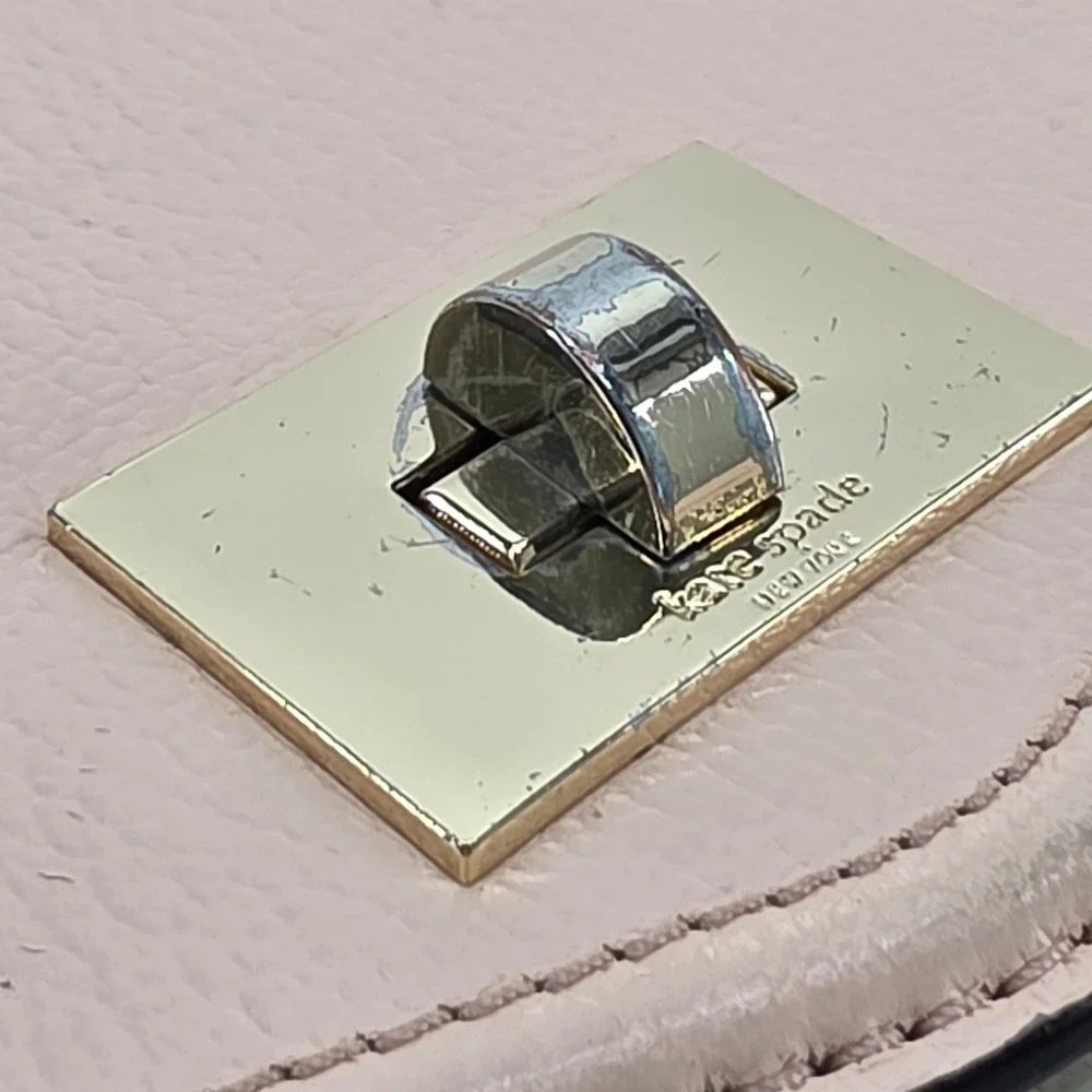 Kate‎ Spade Crossbody Bag Pink White Leather Pebbled Envelope Walter Place Nikki